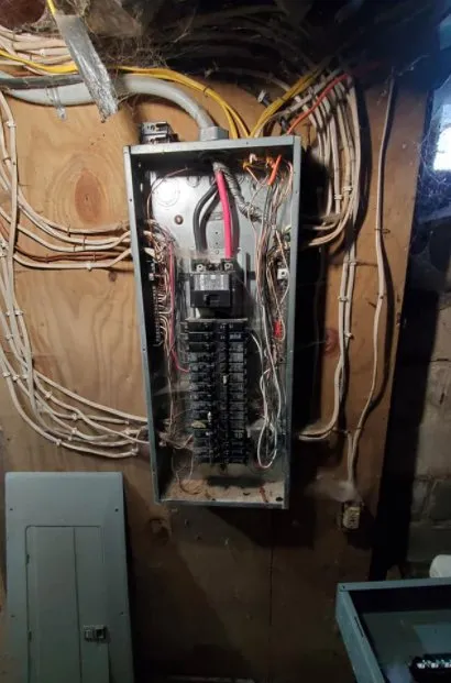 Licensed emergency electrical service service in ,  - Sanford & Sons Electric