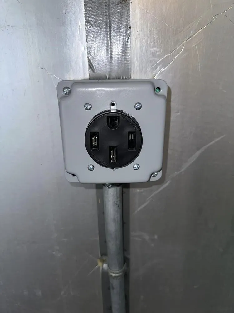 Slide of Santa Monica 24 Hour Electrician