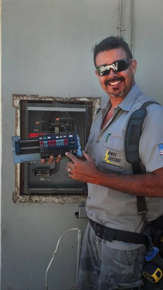 Slide of Santa Rosa Electricians