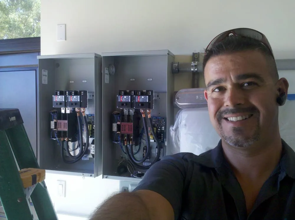 Slide of Santa Rosa Electricians