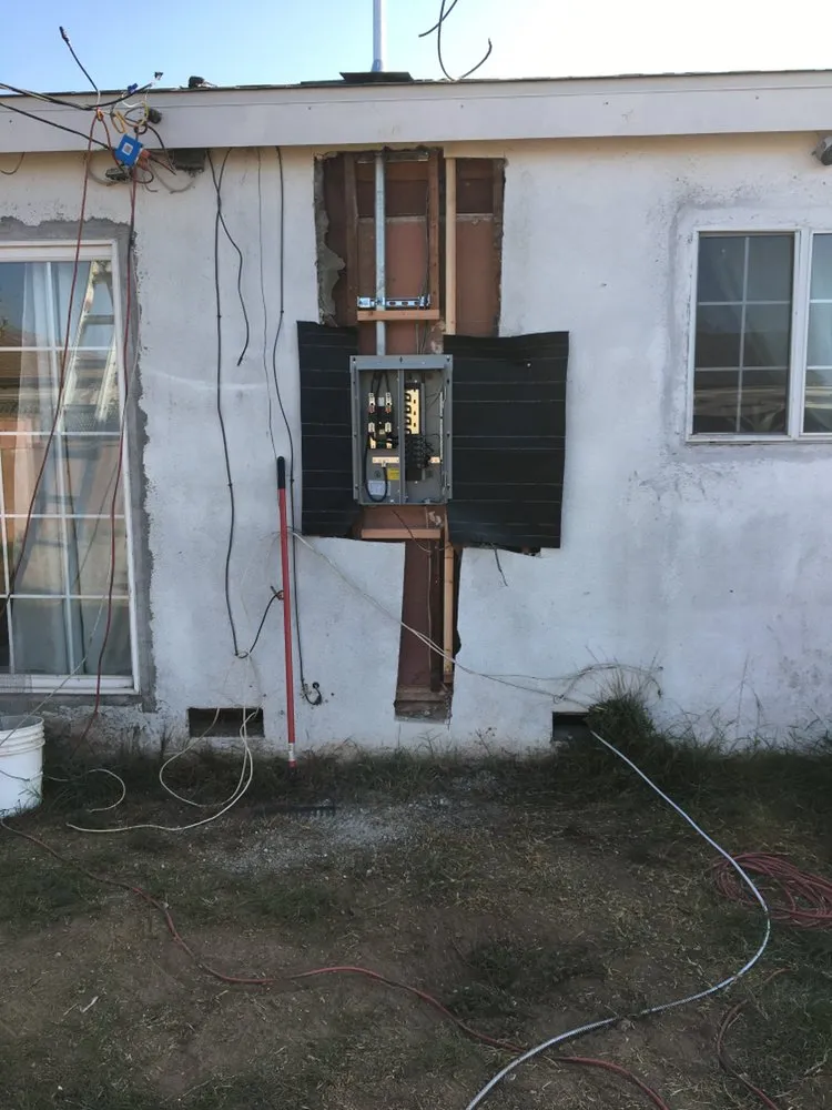 Reliable electrician providing lighting installation in Los Nietos, CA - Santana’s Electric