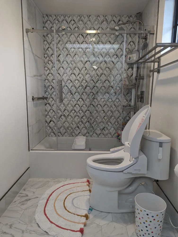 Slide of Santi Construction