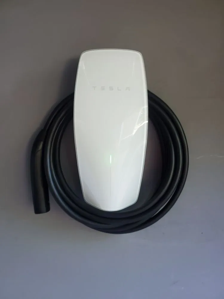 Slide of Santiago Electric