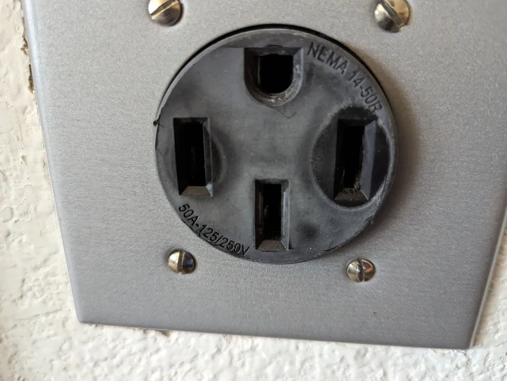 Slide of Santiago Electric