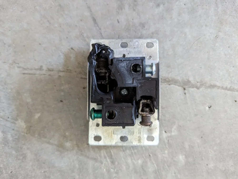 Slide of Santiago Electric