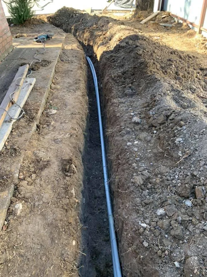 Expert electrician providing circuit breaker repair in ,