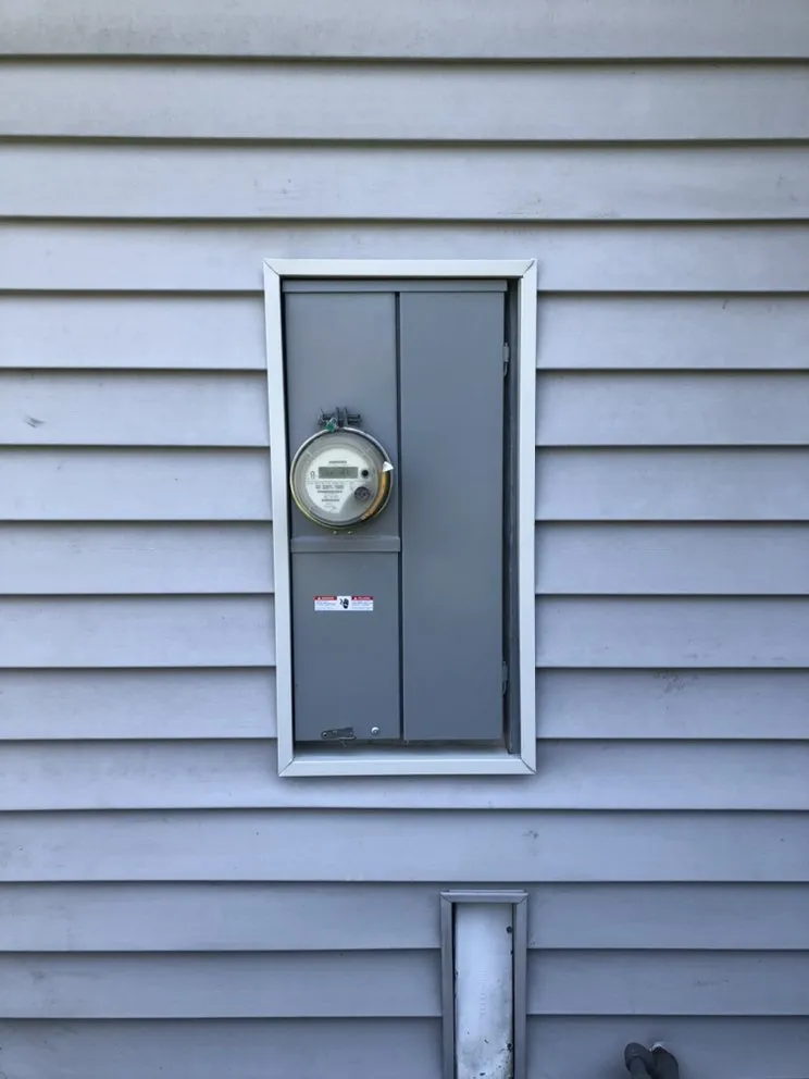 Slide of Santucci Electric