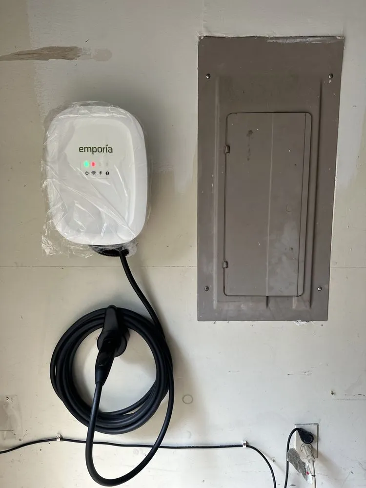 Slide of Sarah & Family Electrical Service