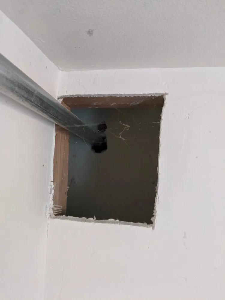 Emergency electrician providing lighting installation in , 