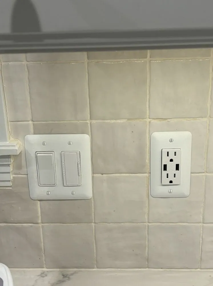 Slide of Saturn Electric