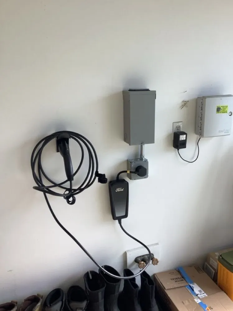 Emergency emergency electrical service experts serving ,  - Saturn Electric