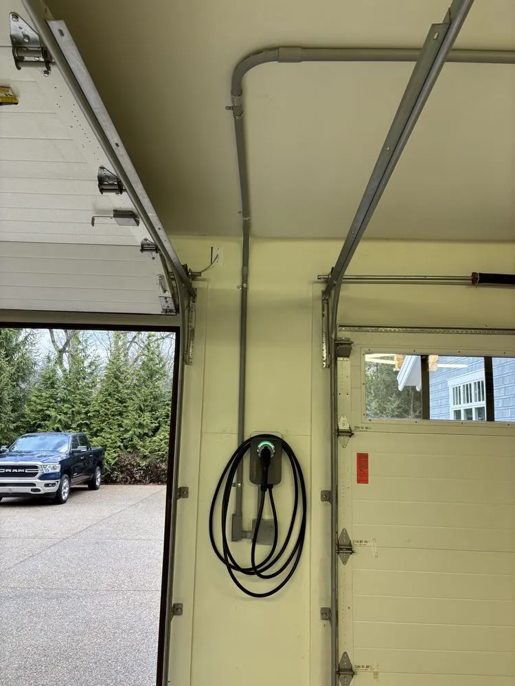 Slide of Saturn Electric