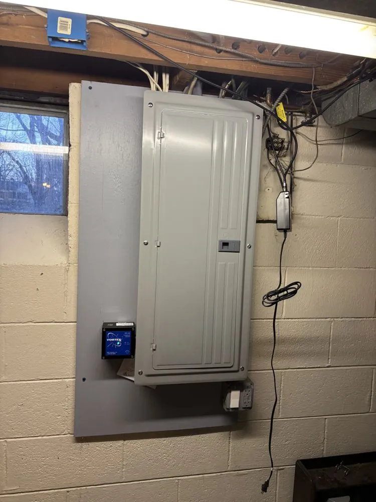 Slide of Saturn Electric