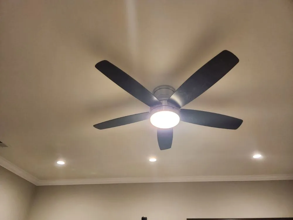 Slide of Saul's Electrical Solutions