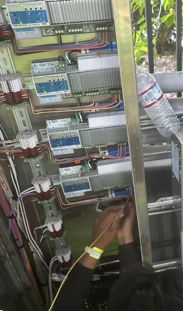 Reliable circuit breaker repair service in Pacoima, CA - Saul’s Top Electric