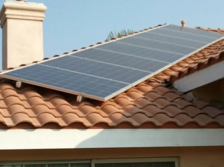 Emergency electrician providing panel upgrade in Bakerfield, CA - Sawmill Solar Electric