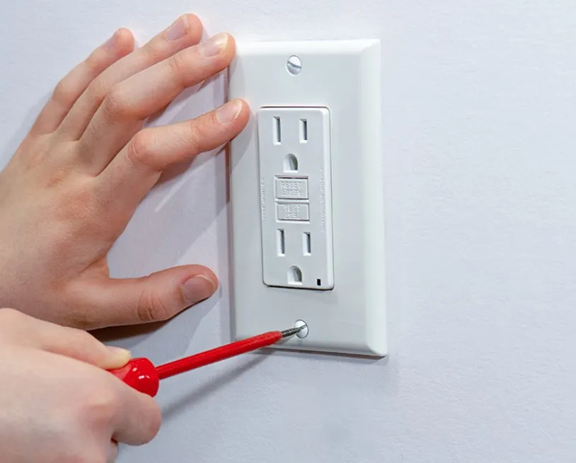 Slide of Sayaz Construction