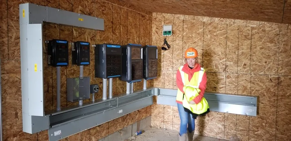 Slide of Scarlette & Chrisney Electric