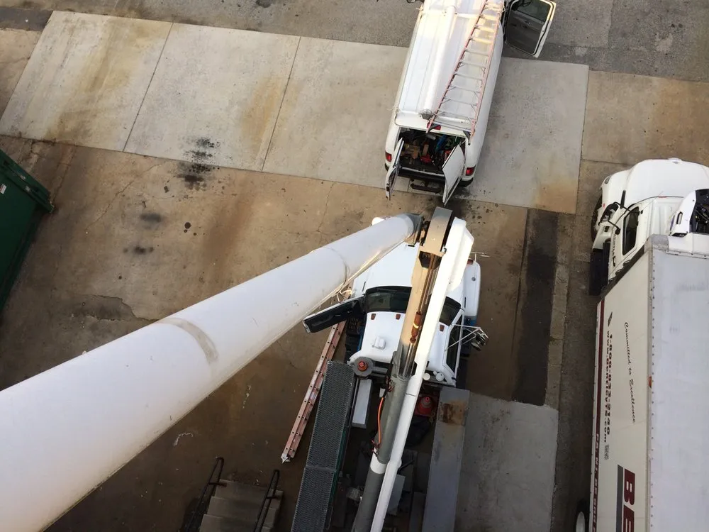 Slide of Schipsi Electric