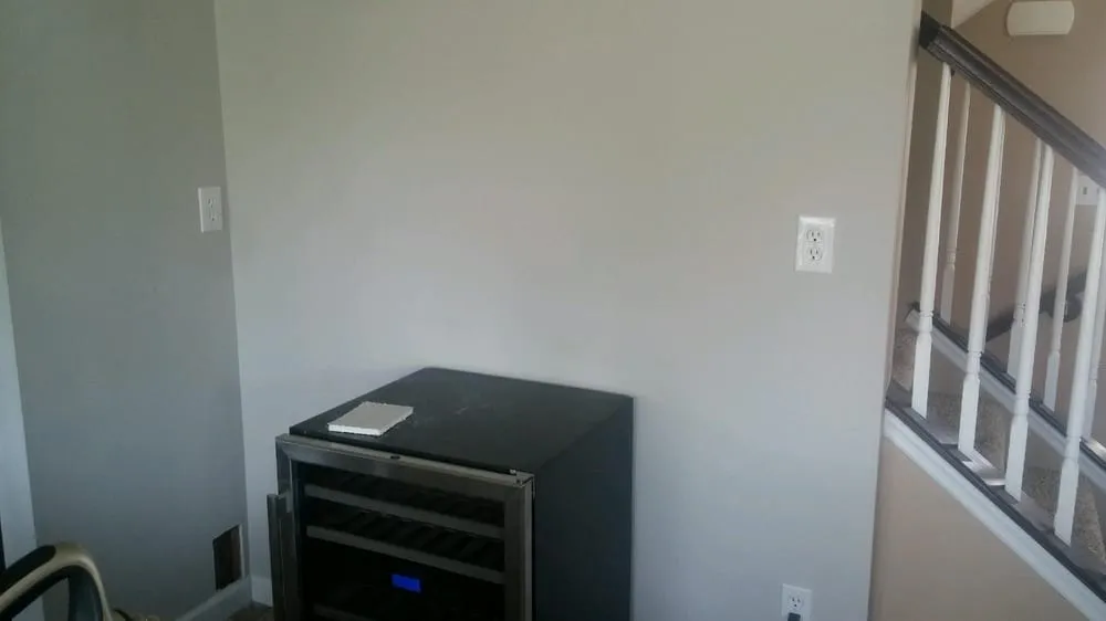 Slide of Schmiddy's Electric