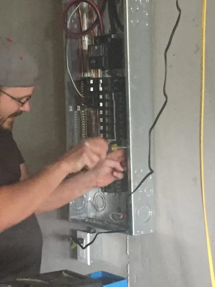 Slide of Schmiddy's Electric