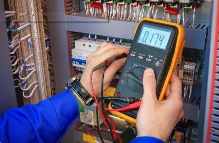 Schmidt Electrical Contracting Logo