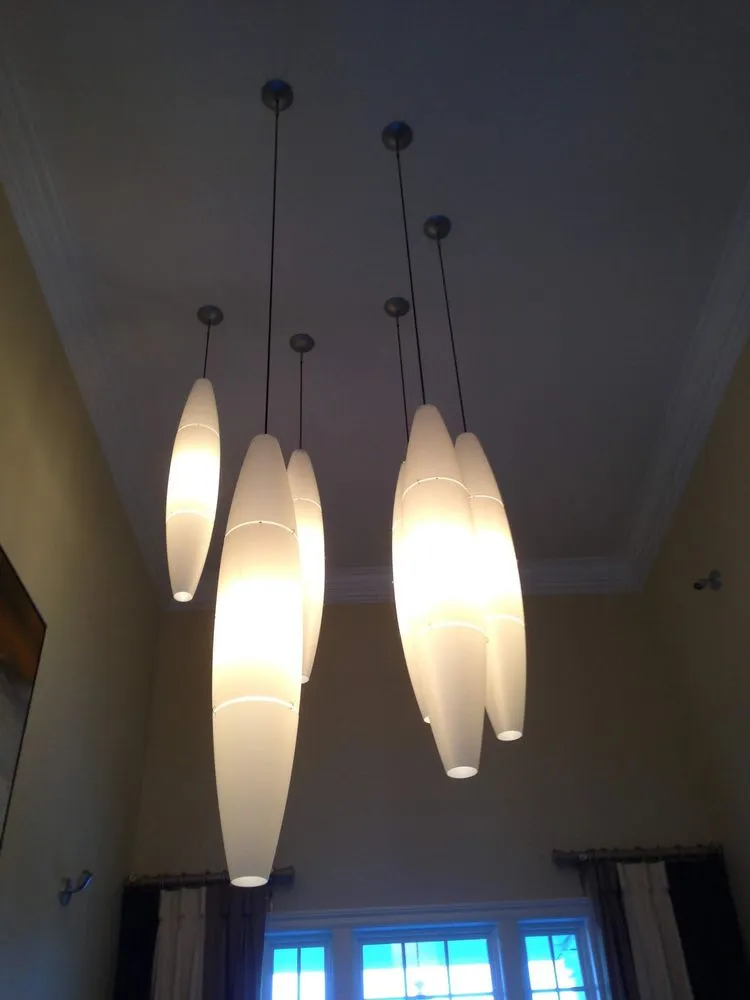 Licensed electrician providing electrical repair in ,