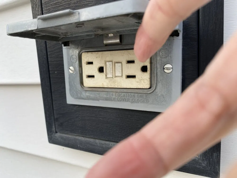 Slide of Scott Nelson Electric