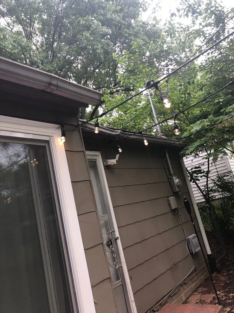 Slide of Scott The Electrician