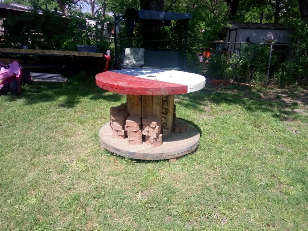 Slide of Screaming Eagle Electric and Remodeling