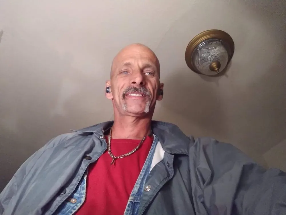 Slide of Screaming Eagle Electric and Remodeling