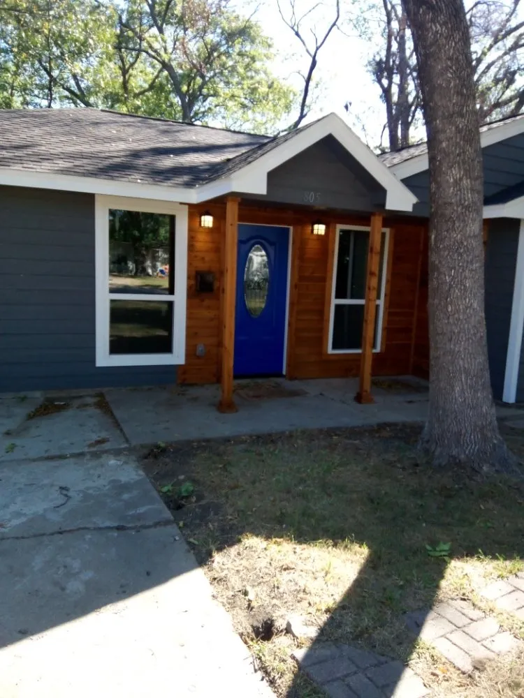 Slide of Screaming Eagle Electric and Remodeling