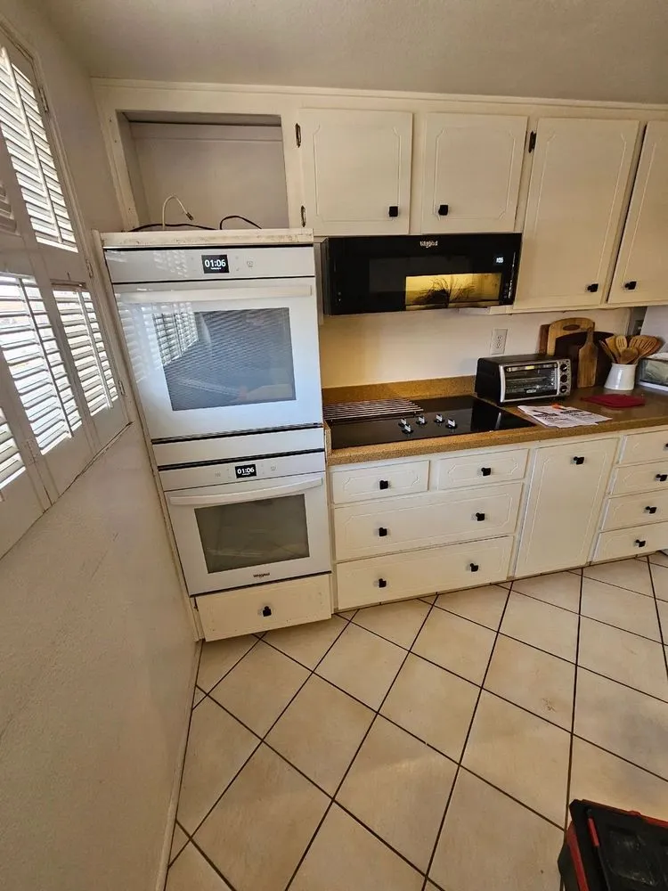 Slide of Screwthat Handyman