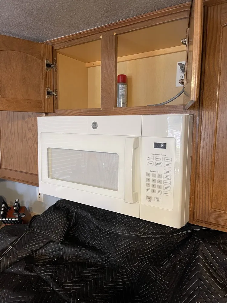 Slide of Screwthat Handyman