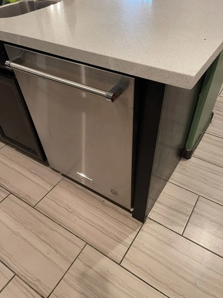 Slide of Screwthat Handyman