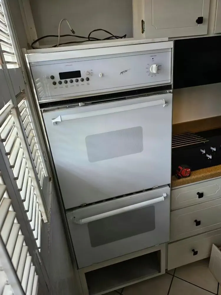 Slide of Screwthat Handyman