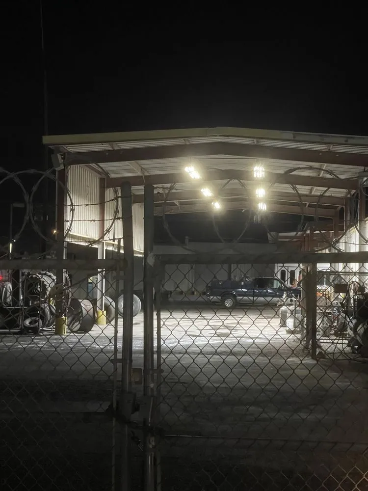 Licensed electrician providing lighting installation in , 