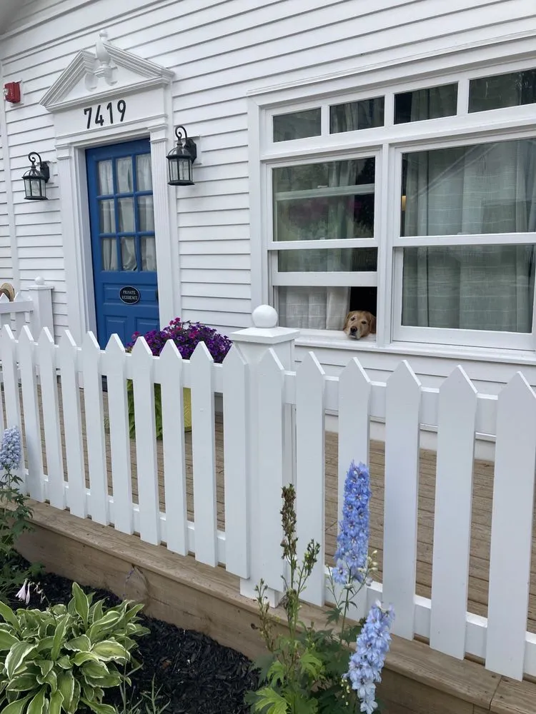 Trusted electrician providing emergency electrical service in , 