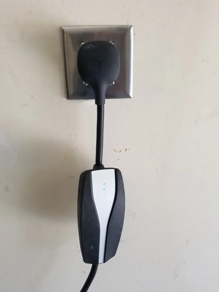 Slide of S&E Contractors