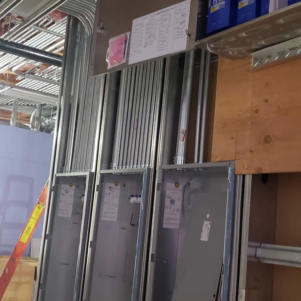 Professional electrician providing emergency electrical service in , 