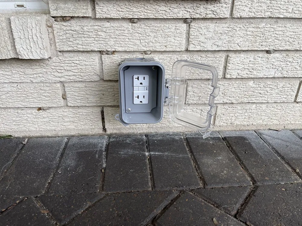 Slide of Selectric Services