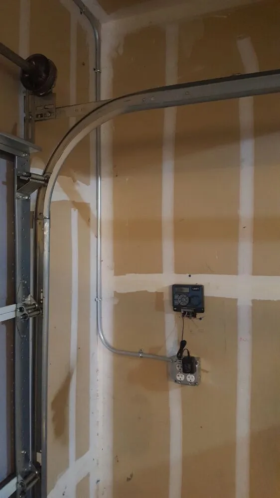 Slide of Selsor Electric