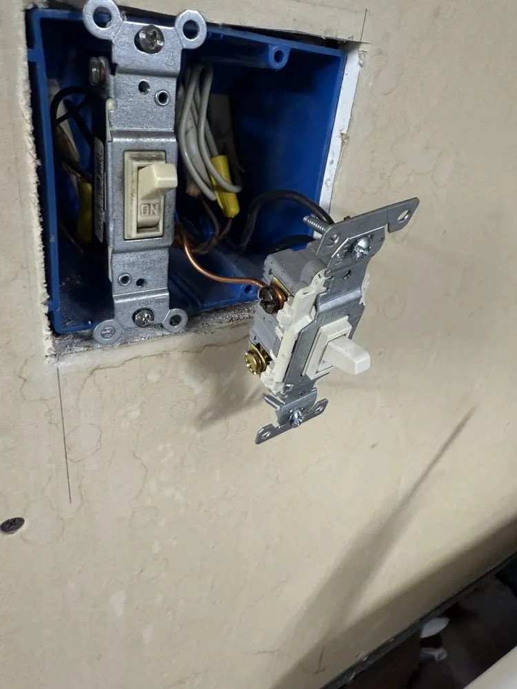 Licensed circuit breaker repair experts serving ,  - Seniors Electrical and Appliance Repair