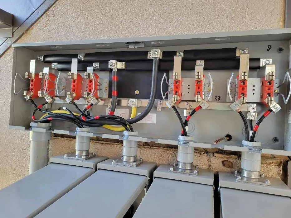 Reliable electrician providing emergency electrical service in , 