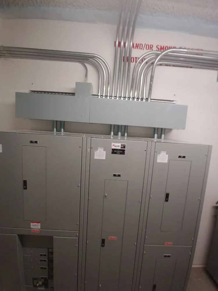 Slide of Sepanta Electric