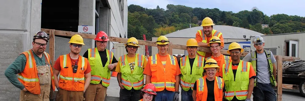 Licensed electrical service for homes in lighting installation,  by 