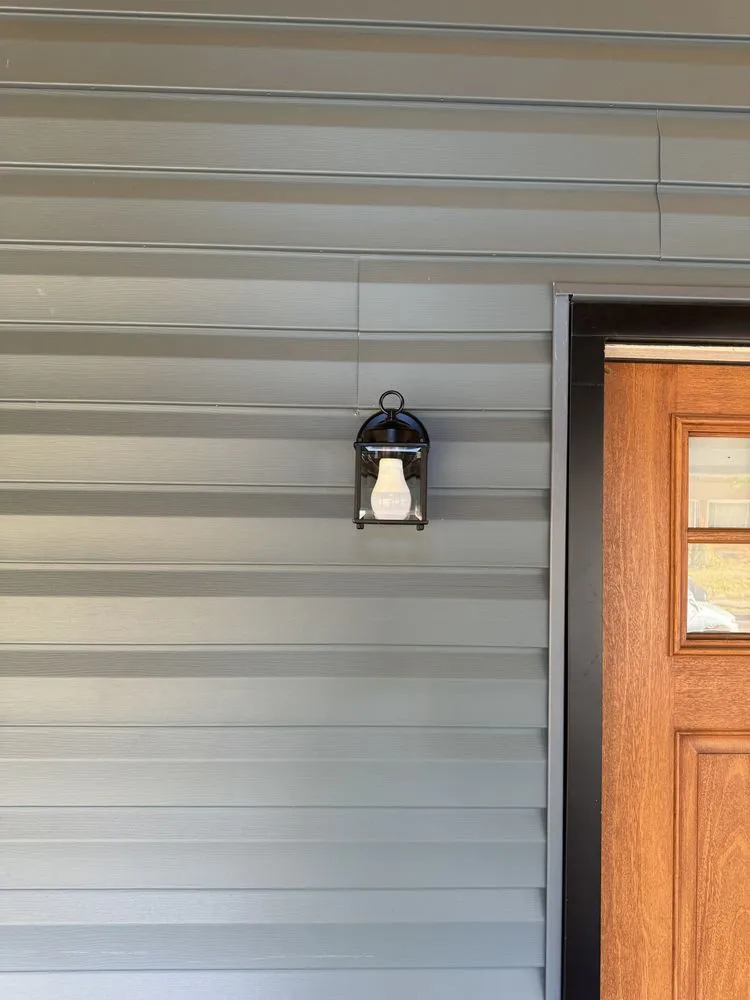 Expert electrician providing emergency electrical service in Engleside, VA - Ser Electric