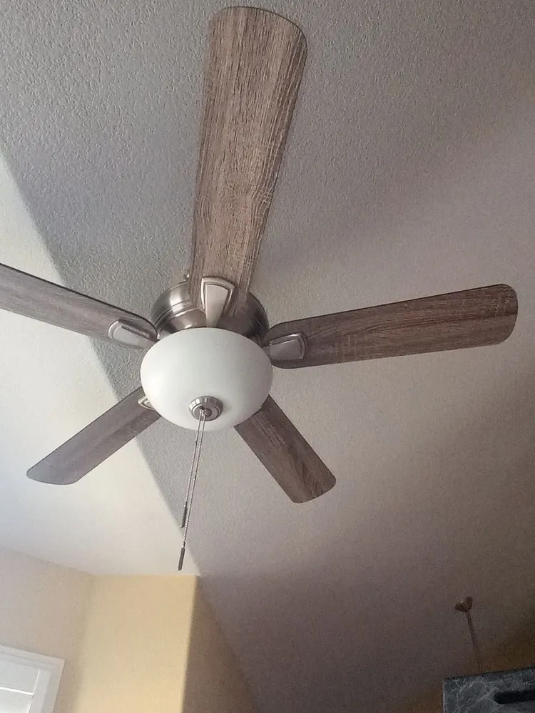 Slide of Sercerval Electric