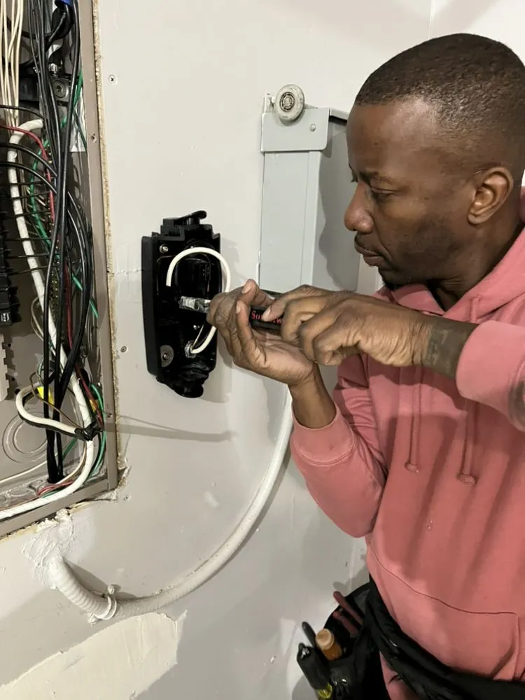 Slide of Seruka Electric