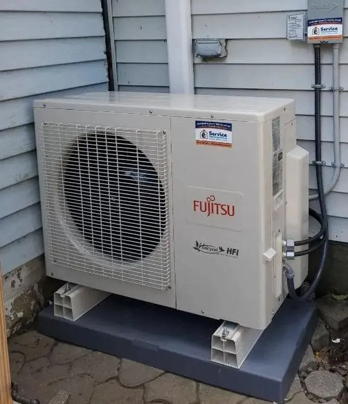 Trusted electrician providing circuit breaker repair in Little Falls Township, NJ - Service Professionals